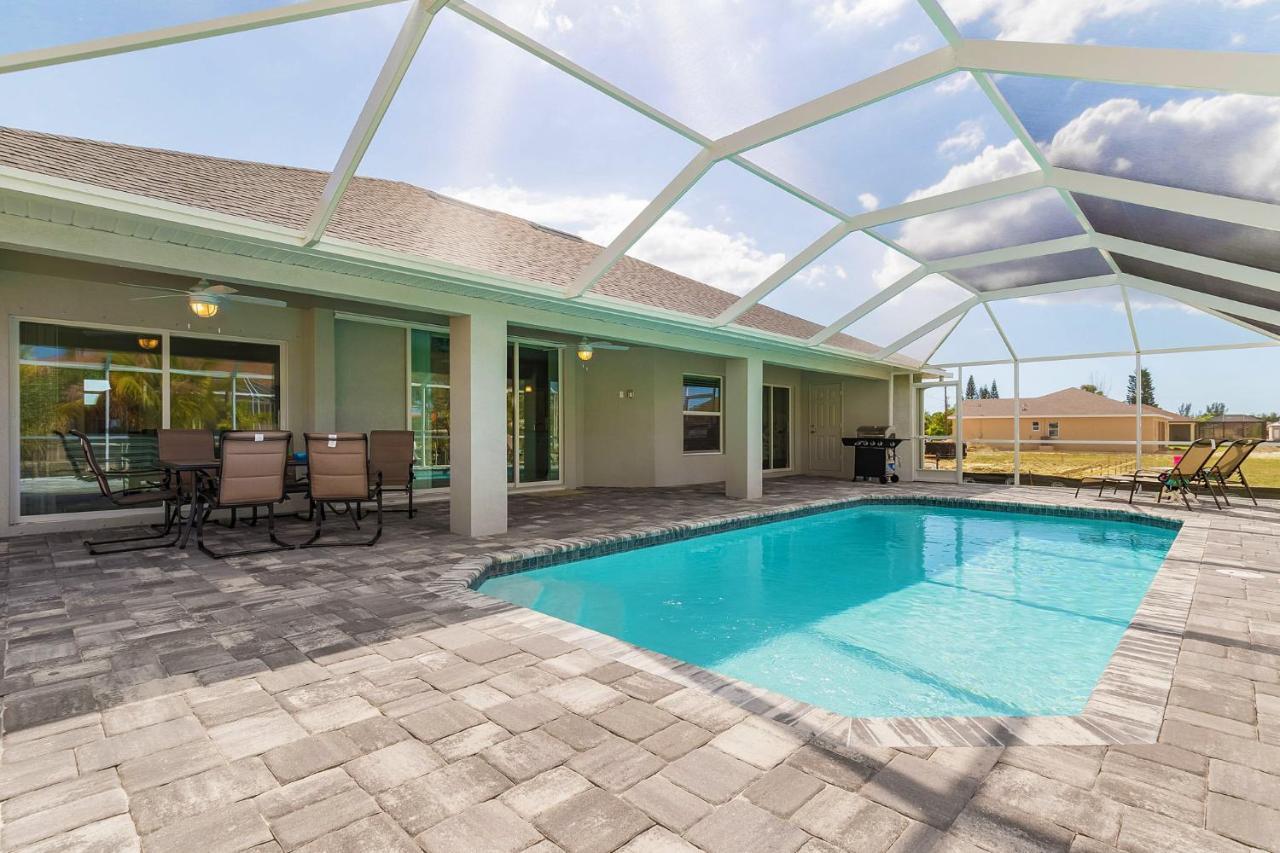 Newly Built Home With Heated Pool, Close To Many Amenities - Villa Sandle Cape Coral Bagian luar foto