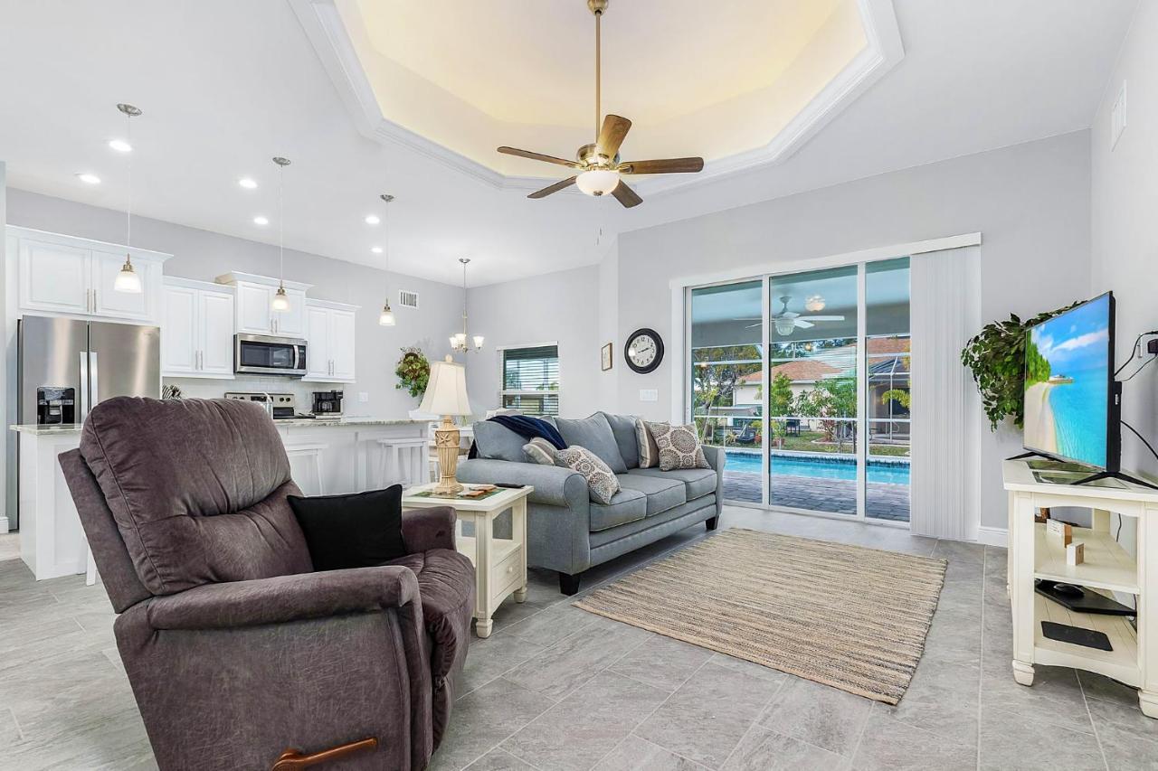 Newly Built Home With Heated Pool, Close To Many Amenities - Villa Sandle Cape Coral Bagian luar foto